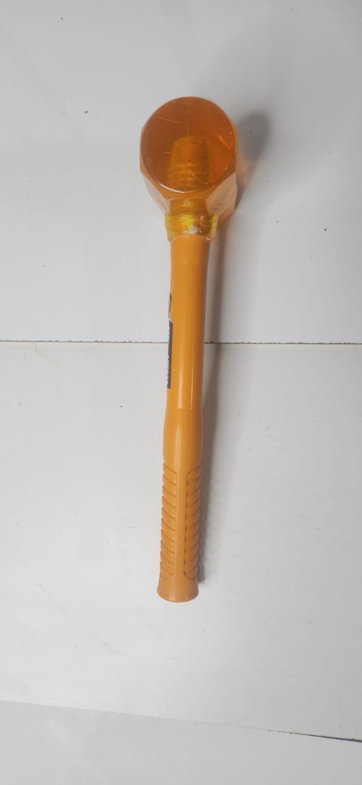 Marteau en Plastique Orange - Outil de Frappe Non-Marquant