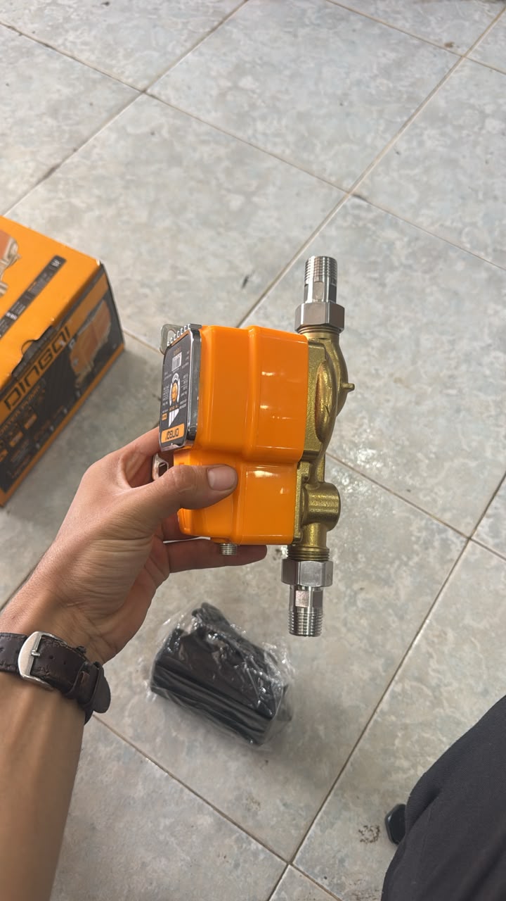 Pompe Booster DINGQI 100W – Surpresseur Automatique LA03404