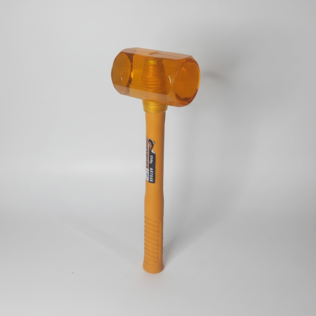 Marteau orange - photo studio professionnelle