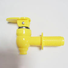 Robinet plastique jaune fileté