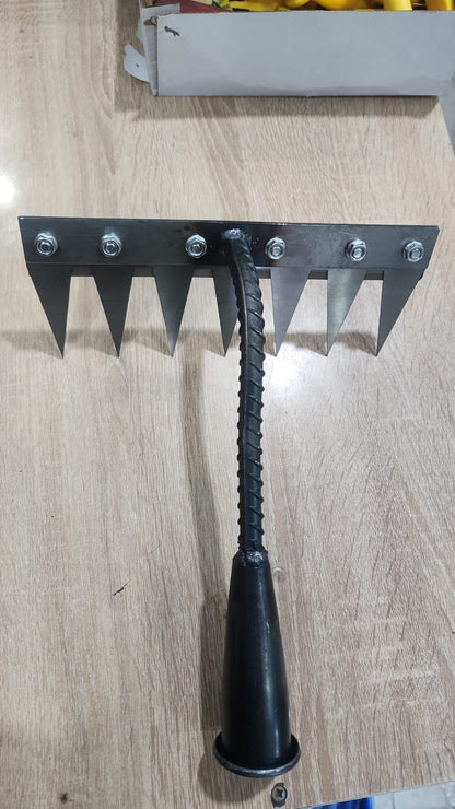 Râteau de Jardin à Dents Triangulaires Robustes