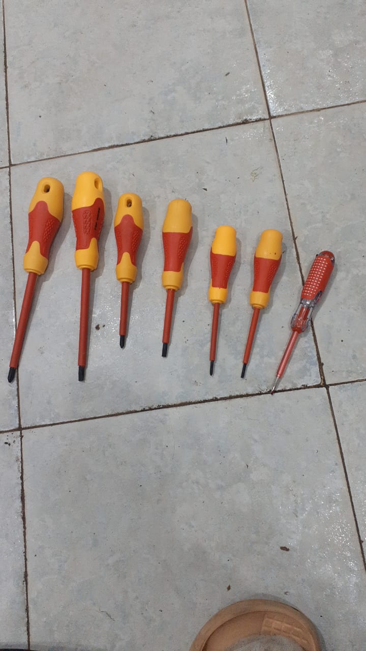 Ensemble de Tournevis Isolés VDE 1000V - 7 Pièces