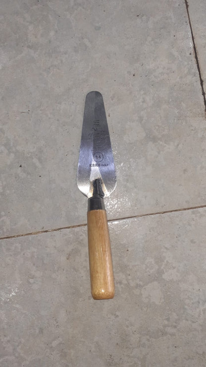 Truelle de Jardin à Manche en Bois