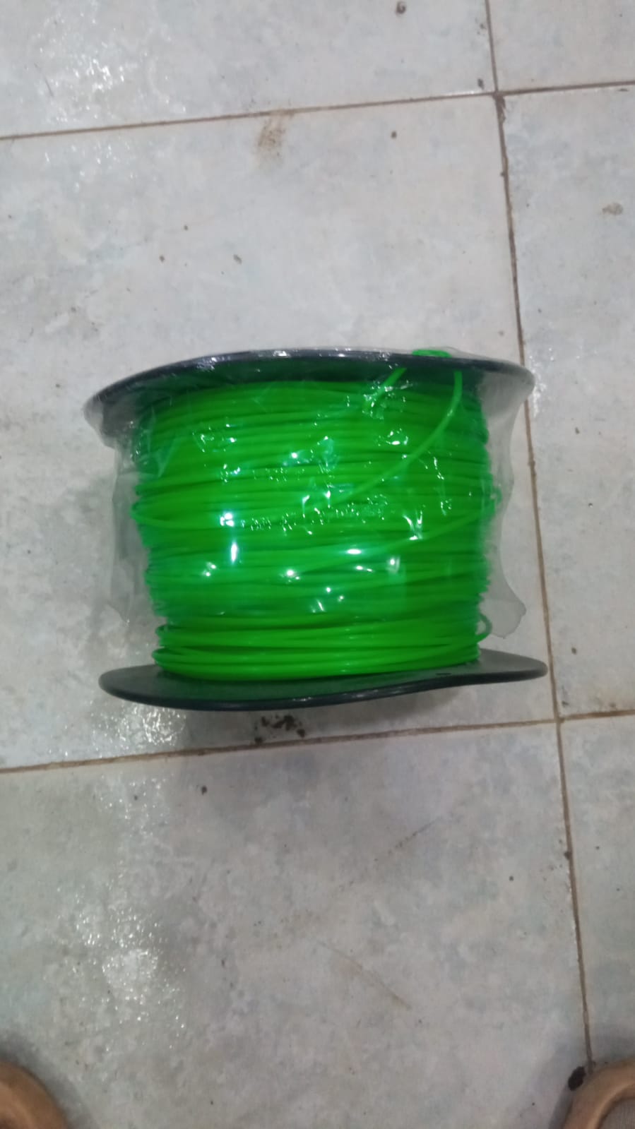 Fil de Débroussailleuse Hisaka – 2,4 mm | 1 kg