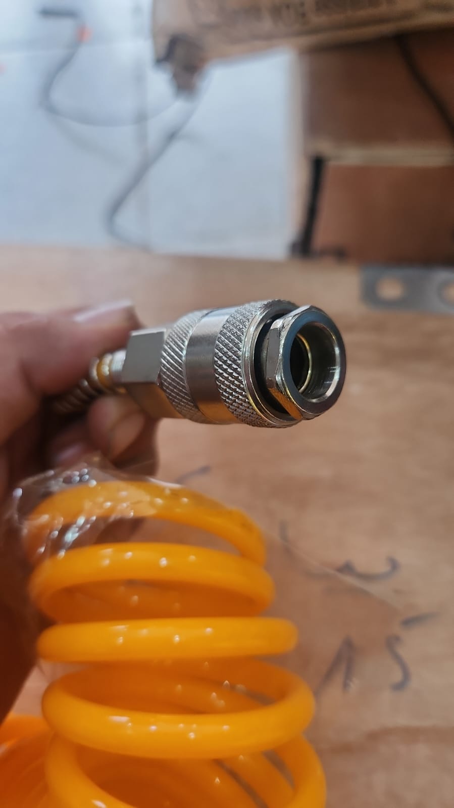Tuyau pneumatique spiralé 10M orange – vue packaging