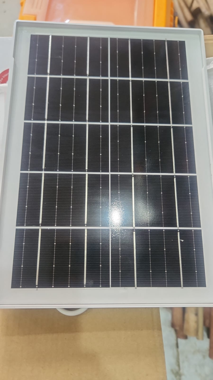 Panneau solaire intégré de la caméra BARKE V380