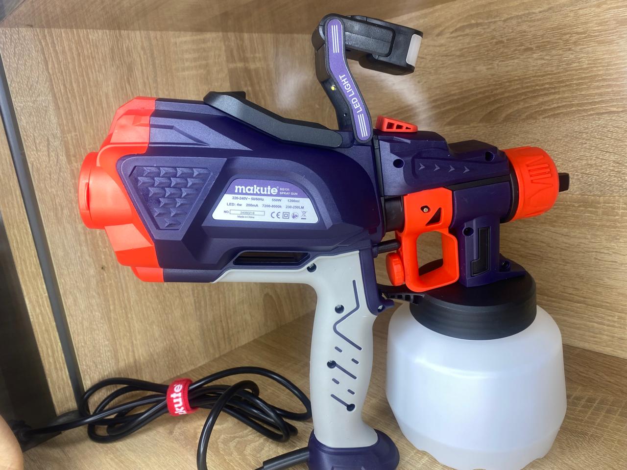 Pistolet à peinture Makute