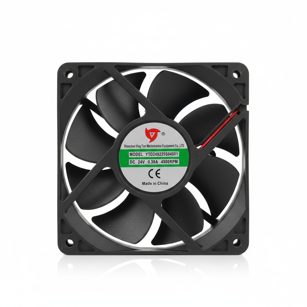 Ventilateur DC 24V Makute - Vue face fond blanc