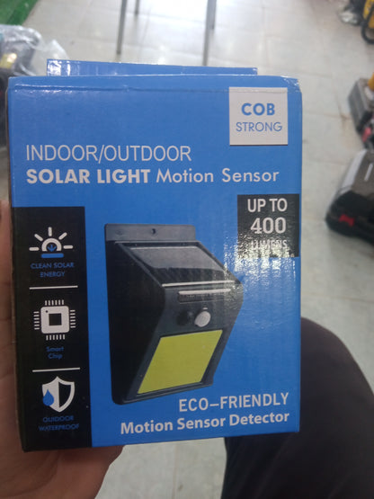 Lampe Solaire COB avec Détecteur de Mouvement – 400 Lumens