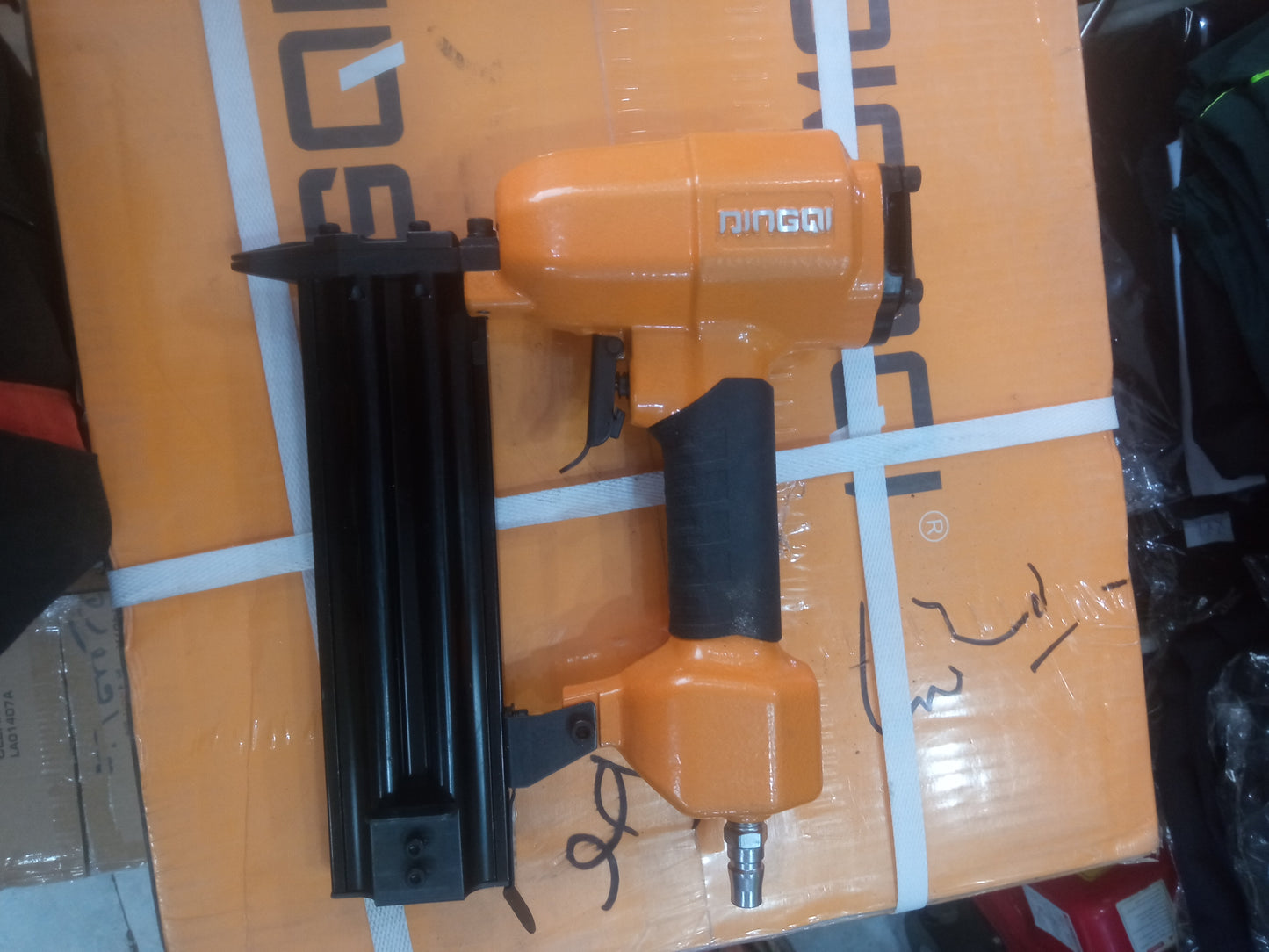 Pistolet à Clous Pneumatique DINGQI 18GA — 15 à 50mm | KCO2403